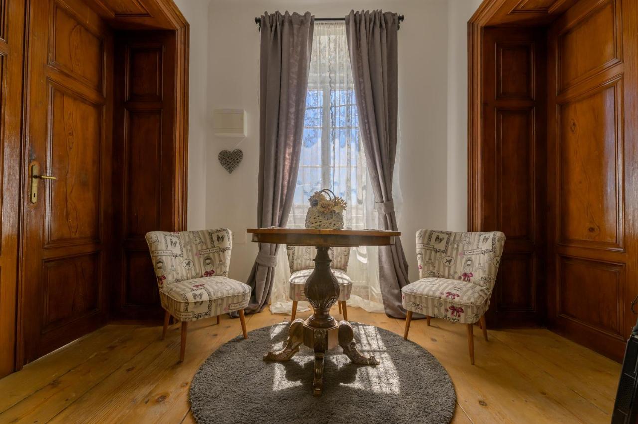 Boutique B&B Mali Pariz Grizane-Belgrad Ngoại thất bức ảnh