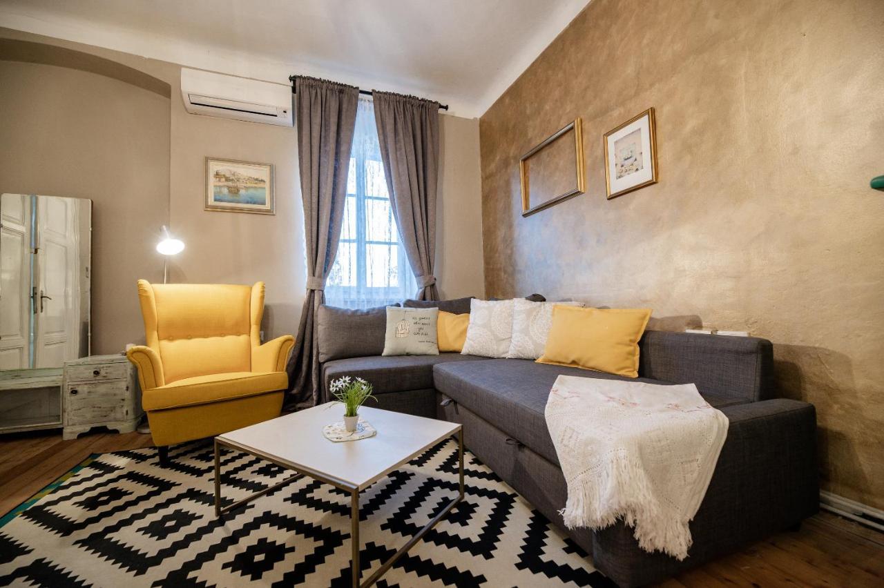 Boutique B&B Mali Pariz Grizane-Belgrad Ngoại thất bức ảnh